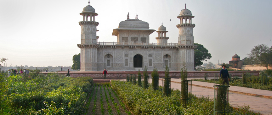 Itimad-ud Daulah, Agra